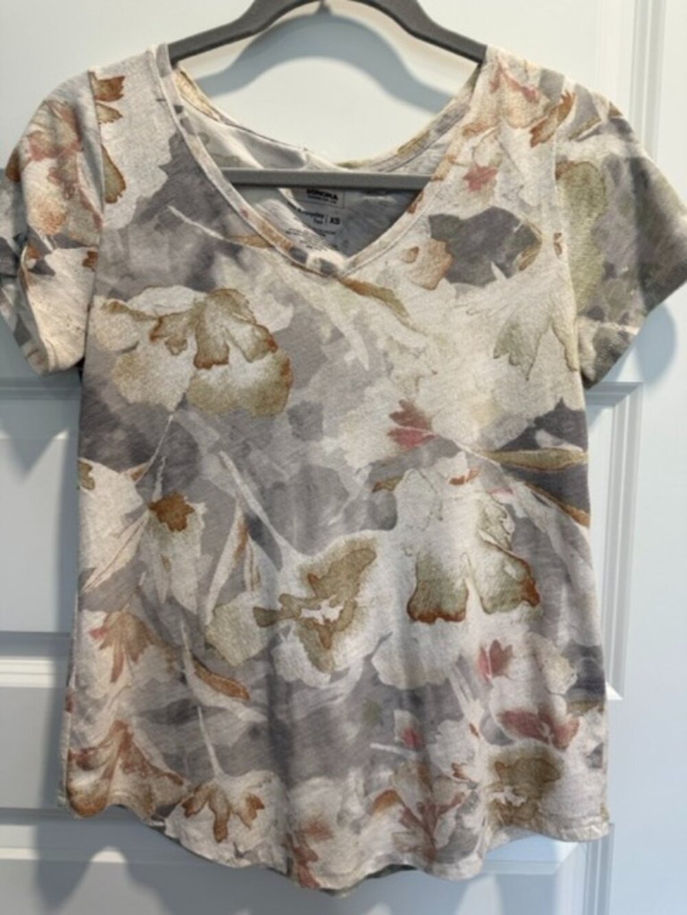Sonoma Goods For Life V-neck t-shirt XS